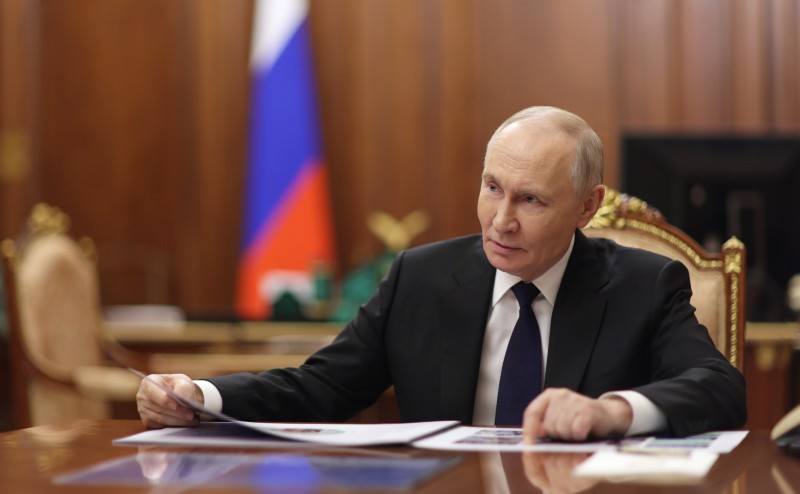 Владимир Путин поддержал инициативу госфонда «Защитники Отечества» о помощи действующим военнослужащим с инвалидностью Владимир Путин поддержал инициативу госфонда «Защитники Отечества» о помощи действующим военнослужащим с инвалидностью