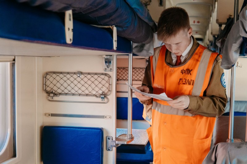 Участники студенческих отрядов Поморья обеспечивают зимние пассажирские перевозки РЖД Участники студенческих отрядов Поморья обеспечивают зимние пассажирские перевозки РЖД