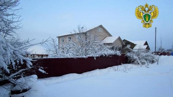В Архангельской области подросток замерз насмерть на улице после вечеринки В Архангельской области подросток замерз насмерть на улице после вечеринки