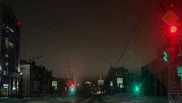 Центр Архангельска внезапно остался без света из-за аварии на кабельной линии Центр Архангельска внезапно остался без света из-за аварии на кабельной линии
