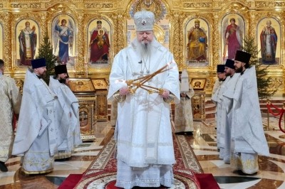 Митрополит Корнилий совершил Божественную литургию в Рождественский сочельник Митрополит Корнилий совершил Божественную литургию в Рождественский сочельник