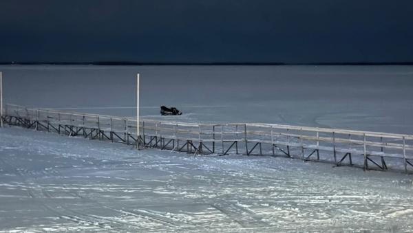 Архангелогородка разбилась на снегоходе во время «покатушек» по Северной Двине Архангелогородка разбилась на снегоходе во время «покатушек» по Северной Двине