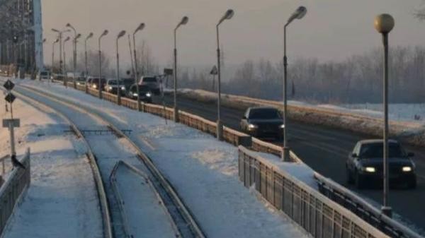 Пробки закончились: в Архангельске полностью открыли движение по ж/д мосту Пробки закончились: в Архангельске полностью открыли движение по ж/д мосту