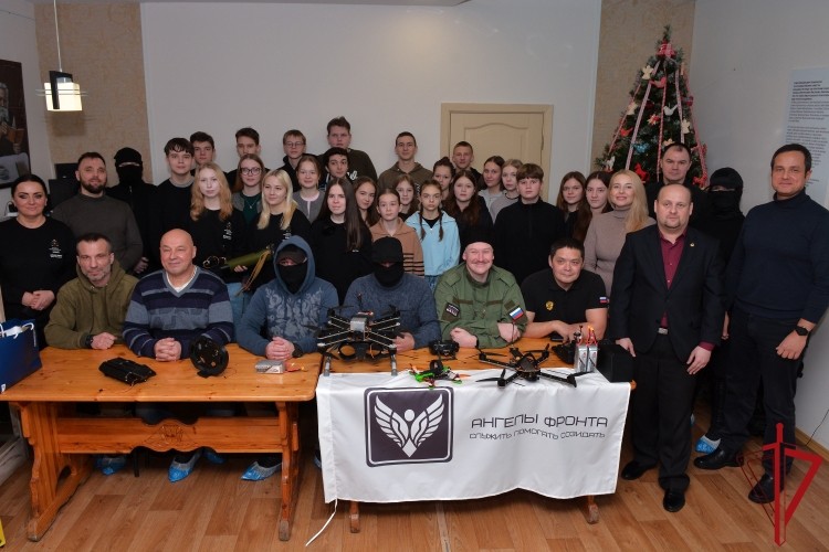 Ветераны архангельского спецназа Росгвардии стали участниками встречи со старшеклассниками поселковой школы Ветераны архангельского спецназа Росгвардии стали участниками встречи со старшеклассниками поселковой школы