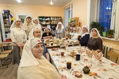 Новодвинские сестры милосердия собрали более 20 тысяч рублей для госпиталя в Мирном Новодвинские сестры милосердия собрали более 20 тысяч рублей для госпиталя в Мирном