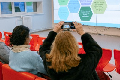 САФУ открыл серию профориентационных встреч в школах Архангельска САФУ открыл серию профориентационных встреч в школах Архангельска