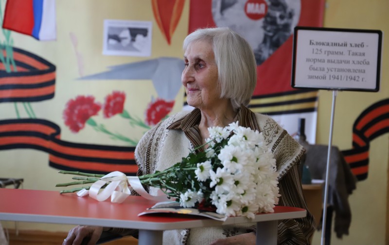 Жительница блокадного Ленинграда провела в Усть-Пинежской школе урок мужества Жительница блокадного Ленинграда провела в Усть-Пинежской школе урок мужества