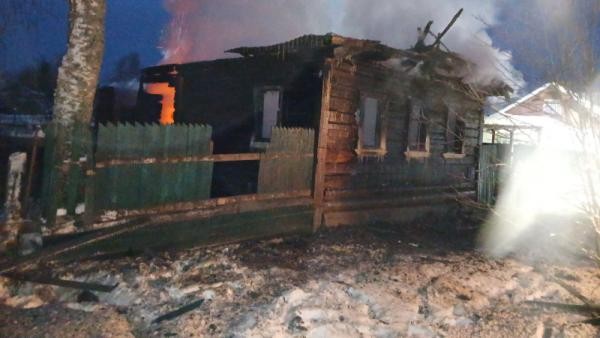 Вернулся в огонь и не выжил: следственные органы начали проверку трагедии в Онеге Вернулся в огонь и не выжил: следственные органы начали проверку трагедии в Онеге