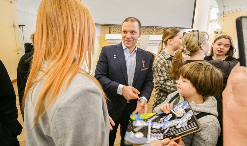 Космонавт Иван Вагнер встретился с молодежью Архангельска Космонавт Иван Вагнер встретился с молодежью Архангельска
