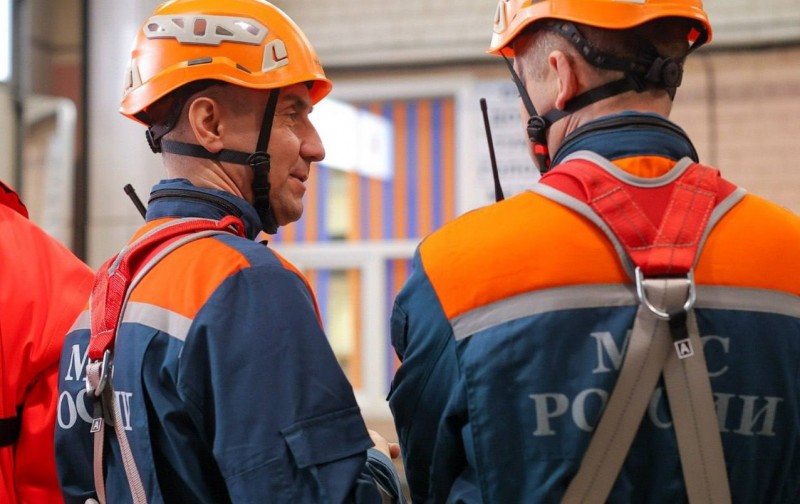 Спасателям Архангельской области передали снаряжение для беспарашютного десантирования Спасателям Архангельской области передали снаряжение для беспарашютного десантирования