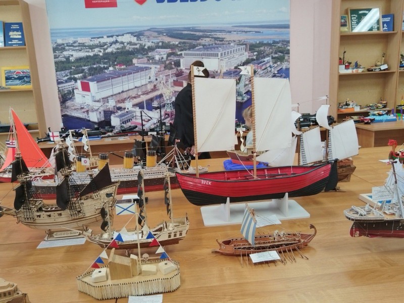 В Северодвинске открылась выставка юных судомоделистов В Северодвинске открылась выставка юных судомоделистов