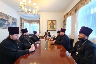 Митрополит Корнилий возглавил совещание в епархиальном управлении Митрополит Корнилий возглавил совещание в епархиальном управлении