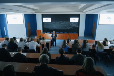 В САФУ состоялась встреча с Героем России, почетным полярником Михаилом Малаховым В САФУ состоялась встреча с Героем России, почетным полярником Михаилом Малаховым