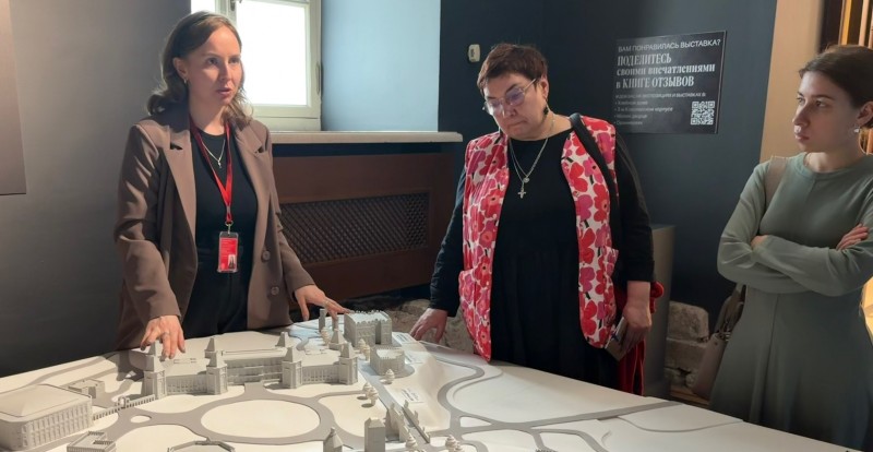 Экспозиции Гостиных дворов оснастят специальными модулями для посетителей с ОВЗ Экспозиции Гостиных дворов оснастят специальными модулями для посетителей с ОВЗ