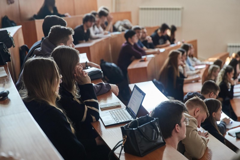 В вузах и колледжах станет больше бюджетных мест: куда будет проще поступить В вузах и колледжах станет больше бюджетных мест: куда будет проще поступить