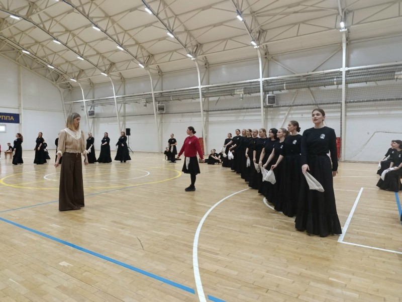 Северный хор готовится к выступлению в Государственном Кремлевском дворце Северный хор готовится к выступлению в Государственном Кремлевском дворце