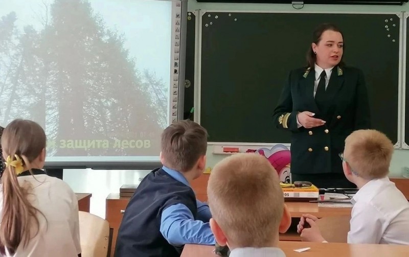 В Поморье продолжается цикл просветительских занятий, посвященных охране лесов В Поморье продолжается цикл просветительских занятий, посвященных охране лесов