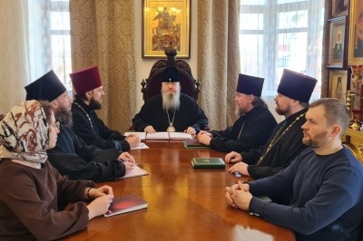 Митрополит Корнилий возглавил совещание в епархиальном управлении Митрополит Корнилий возглавил совещание в епархиальном управлении