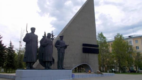 У площади Мира водителей начнут массово штрафовать за неправильную стоянку У площади Мира водителей начнут массово штрафовать за неправильную стоянку