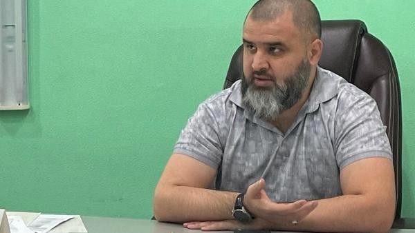 Котласский главврач Хизри Ильясов не смог отсудить миллион за комментарии в сети Котласский главврач Хизри Ильясов не смог отсудить миллион за комментарии в сети