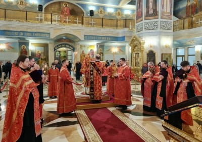 Митрополит Корнилий совершил всенощное бдение в канун недели о расслабленном Митрополит Корнилий совершил всенощное бдение в канун недели о расслабленном