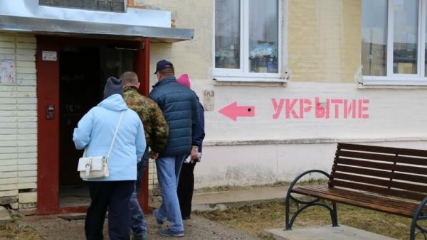 В Мирном Архангельской области подготовили укрытия на случай атак БПЛА 9 Мая В Мирном Архангельской области подготовили укрытия на случай атак БПЛА 9 Мая