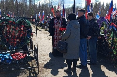 Протоиерей Валерий Суворов совершил заупокойную литию по погибшим воинам Протоиерей Валерий Суворов совершил заупокойную литию по погибшим воинам