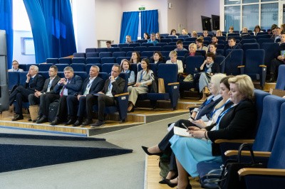 САФУ принял ведущих экспертов на всероссийской конференции по экологии и современным технологиям в ЛПК САФУ принял ведущих экспертов на всероссийской конференции по экологии и современным технологиям в ЛПК