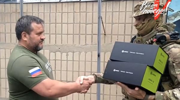 Народный фронт доставил помощь артиллеристам и спецназу в ДНР Народный фронт доставил помощь артиллеристам и спецназу в ДНР