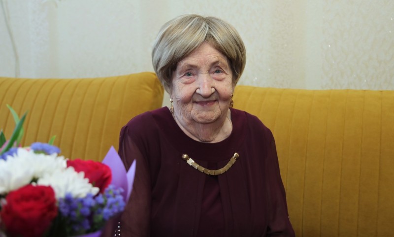 Жительница Северодвинска, участница Великой Отечественной войны Нина Ильинична Носкова отметила 100-летний юбилей Жительница Северодвинска, участница Великой Отечественной войны Нина Ильинична Носкова отметила 100-летний юбилей
