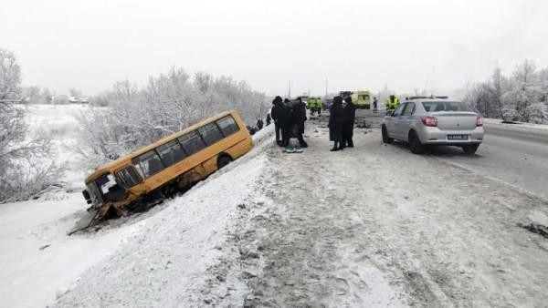 Виновница аварии со школьным автобусом под Архангельском избежала суда Виновница аварии со школьным автобусом под Архангельском избежала суда