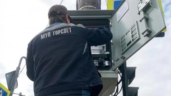 Архангельский «Горсвет» начал перенастраивать светофоры по просьбам горожан Архангельский «Горсвет» начал перенастраивать светофоры по просьбам горожан