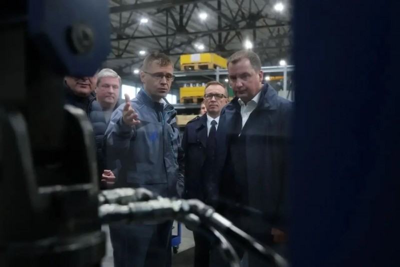 В Архангельске наращивают производство импортозамещающего оборудования для спецтехники В Архангельске наращивают производство импортозамещающего оборудования для спецтехники