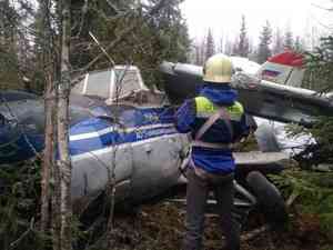 Пассажиры потерпевшего аварию Ан-2 не смогли улететь домой в Мезенский район