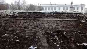 Архангелогородцы организовали петицию, чтобы сохранить старинную брусчатку в Петровском сквере
