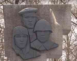 В Архангельске приводят в порядок памятники и мемориалы