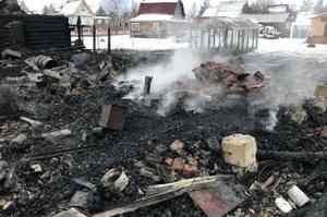 Северодвинец погиб в пожаре на своей даче