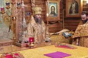 Митрополит Даниил совершил Литургию на московском подворье Сурского монастыря