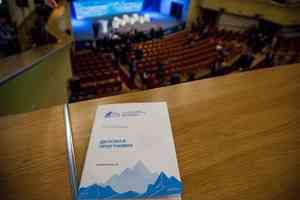 От выдачи бейджев до помощи службе безопасности: для Арктического форума наберут 400 волонтеров