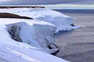 «Тает лёд». Нужно ли бить тревогу о таянии ледников в Арктике?