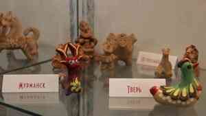 В Добролюбовке открылась выставка глиняной игрушки «Игры всерьез»