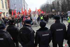Протокол — в подъезде: в Архангельске студентку техникума оштрафовали за митинг и шествие 7 апреля