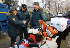Нижегородские спасатели доставили коллегам из Харцызска ДНР партию гуманитарной помощи и стройматериалы