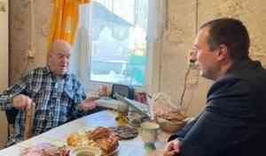 Сергей Пивков встретился с ветеранами Великой Отечественной войны, проживающими в Каргопольском округе