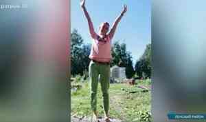 Жительница Ленского района поставила рекорд по стоянию на гвоздях