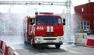 В Санкт-Петербурге стартовал отборочный этап соревнований по скоростному маневрированию на пожарных автомобилях