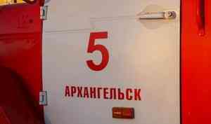 В Архангельске пожарные спасли жизнь мужчине, который крепко спал и не заметил, что квартира горит