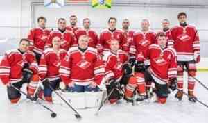 «Ночная хоккейная лига» набирает обороты среди любителей спорта в Поморье