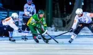 Хоккей в не хоккейную погоду: «Водник» дома вырвал победу у «Байкал-Энергии»