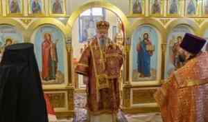 Митрополит Корнилий: Святые новомученики заповедовали нам хранить верность Русской Православной Церкви